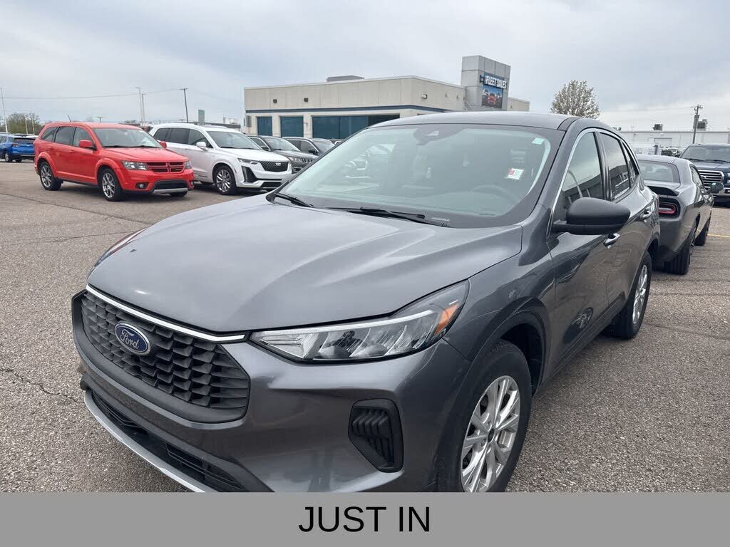 2024 FORD Escape