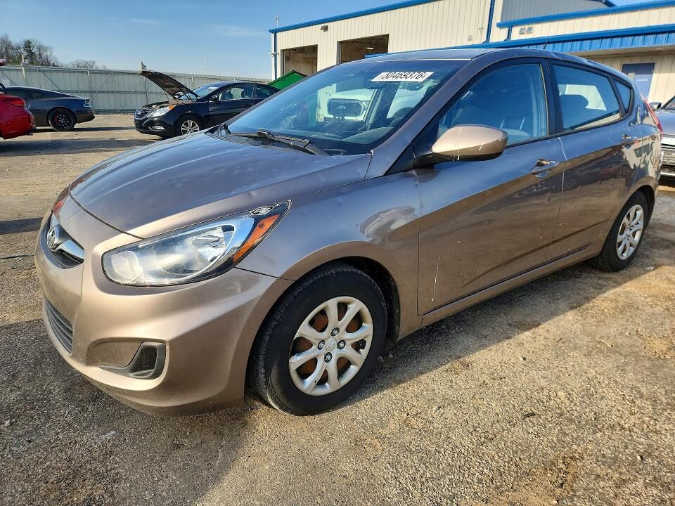 2013 HYUNDAI Accent