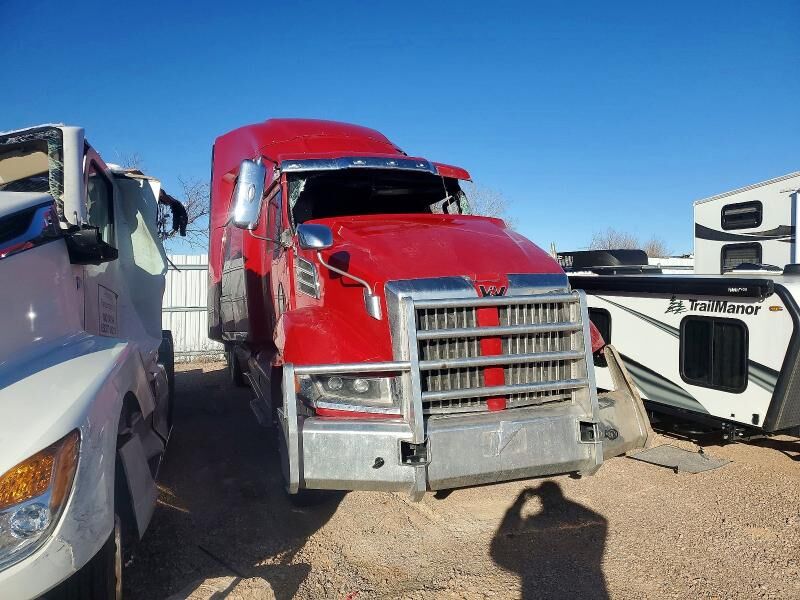2020 WESTERN STAR 5700