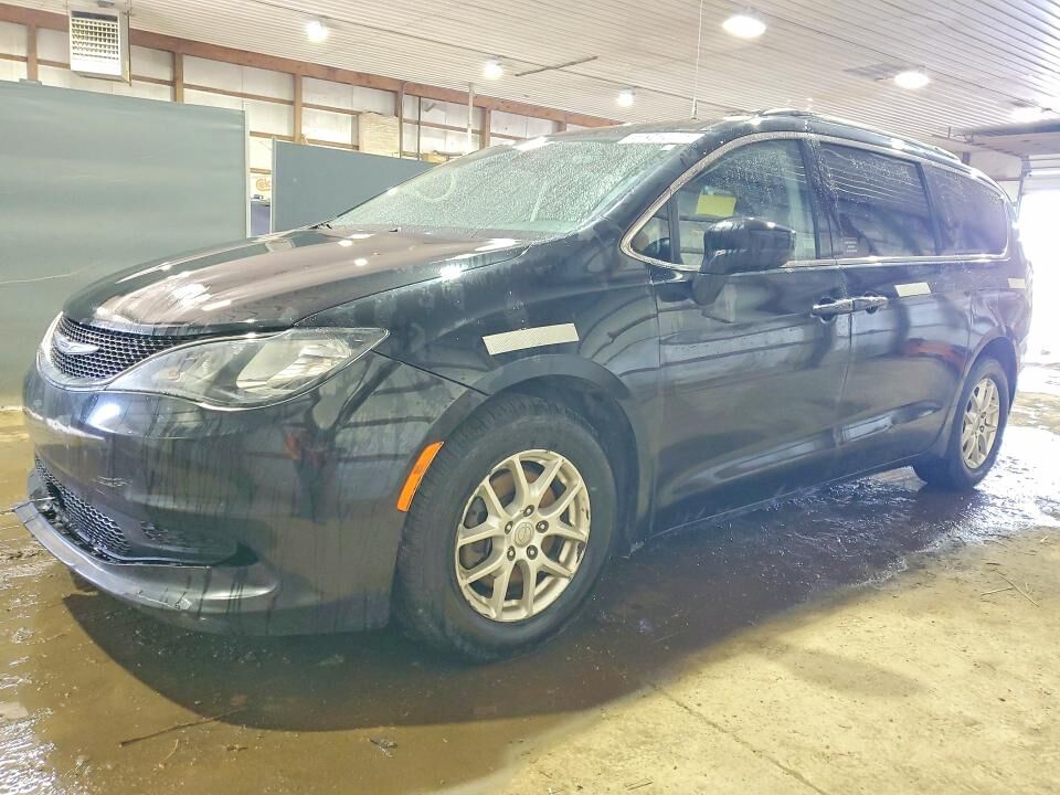 2021 CHRYSLER Voyager