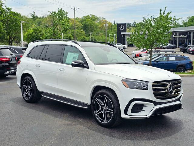 2026 MERCEDES-BENZ GLS-Class