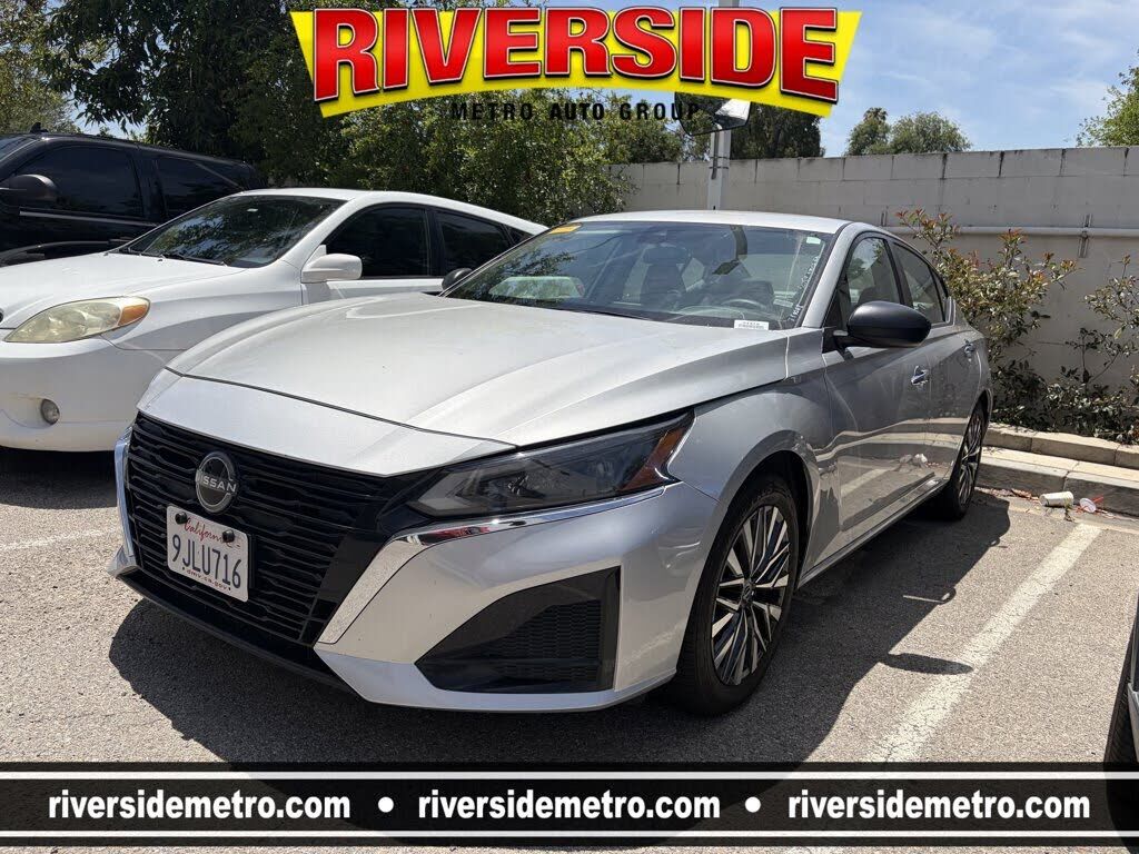 2024 NISSAN Altima