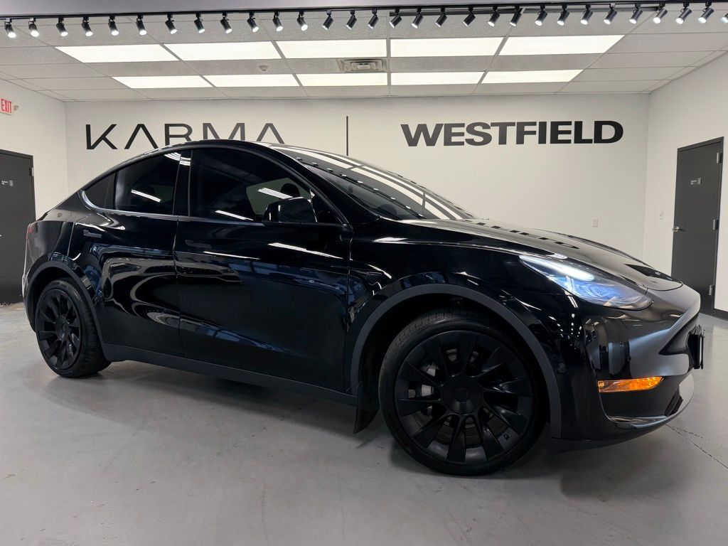 2022 TESLA Model Y