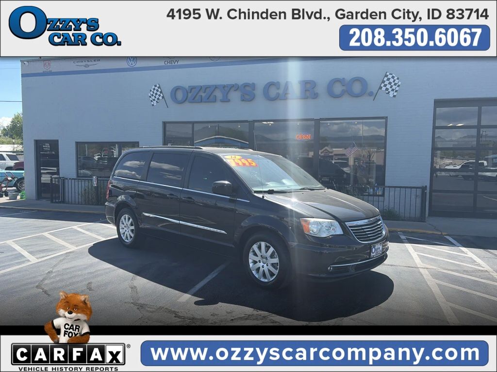 2014 CHRYSLER Town and Country