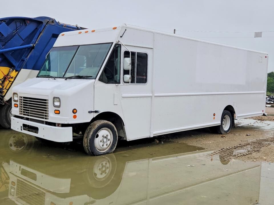 2008 FREIGHTLINER MT 45 Chassis