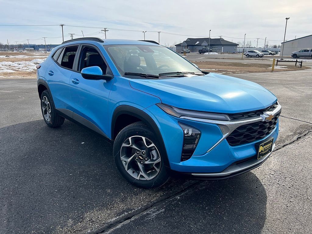 2026 CHEVROLET Trax