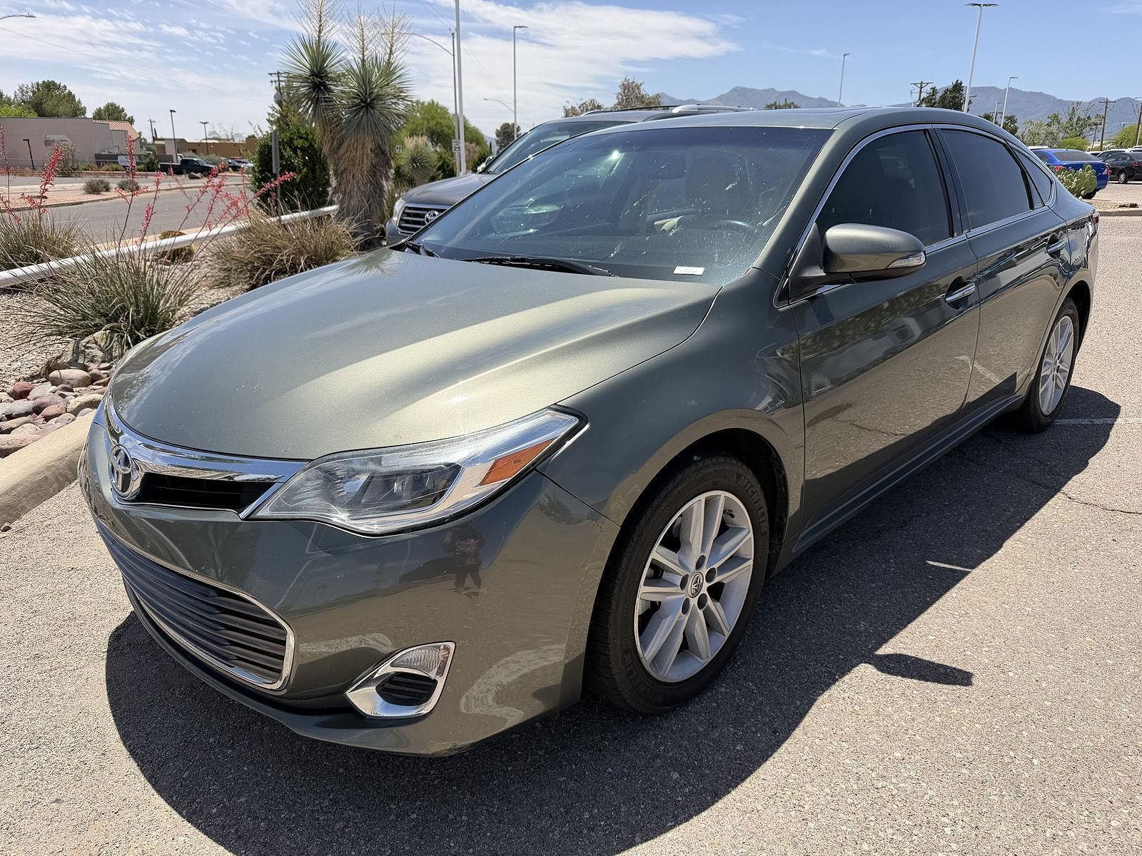 2013 TOYOTA Avalon
