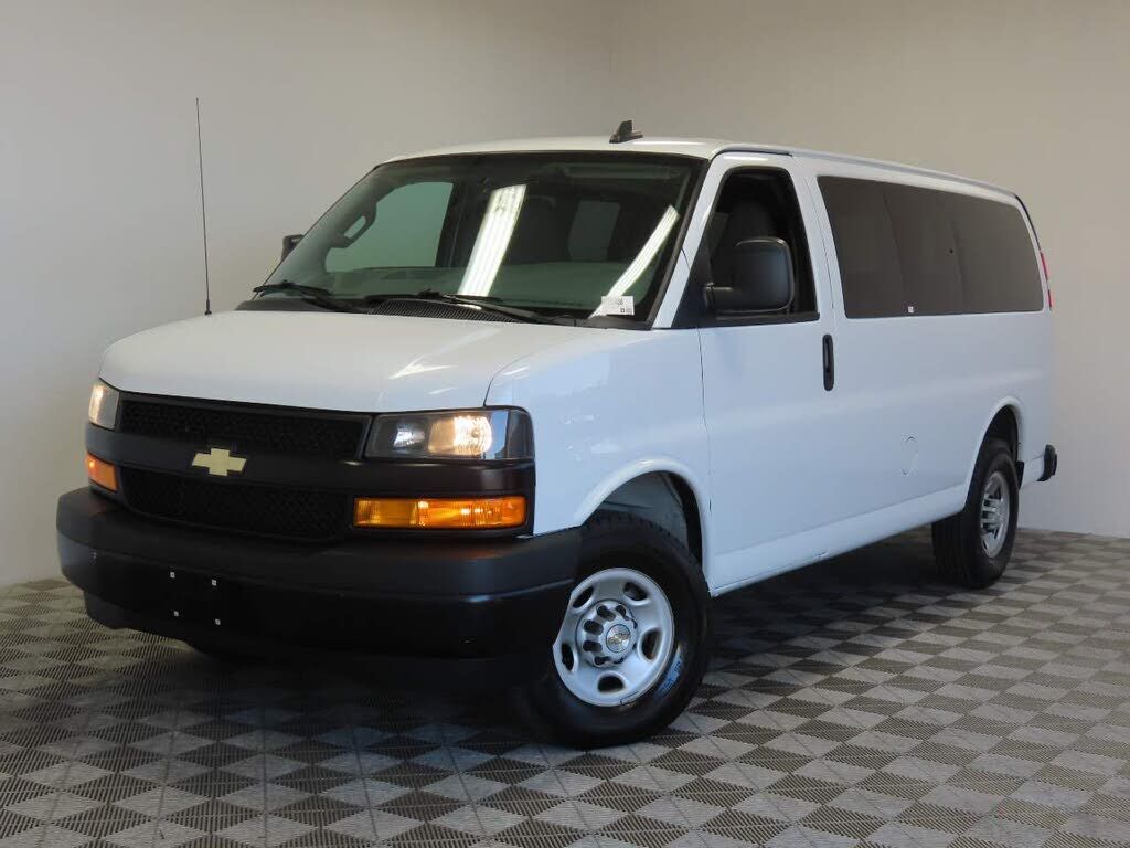 2023 CHEVROLET Express