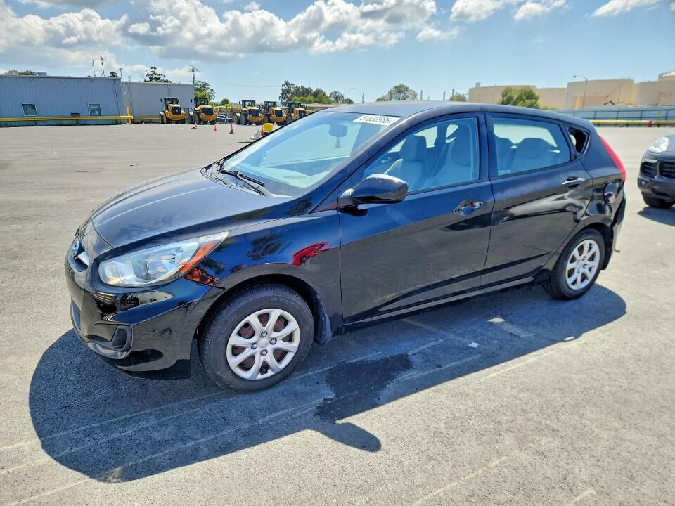 2013 HYUNDAI Accent