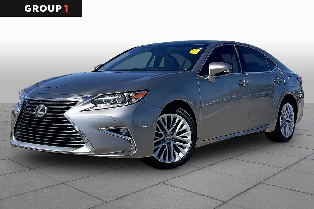 2017 LEXUS ES