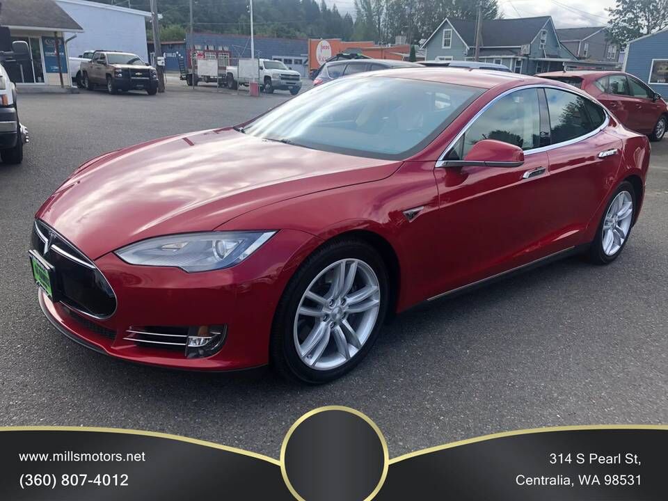 2015 TESLA Model S