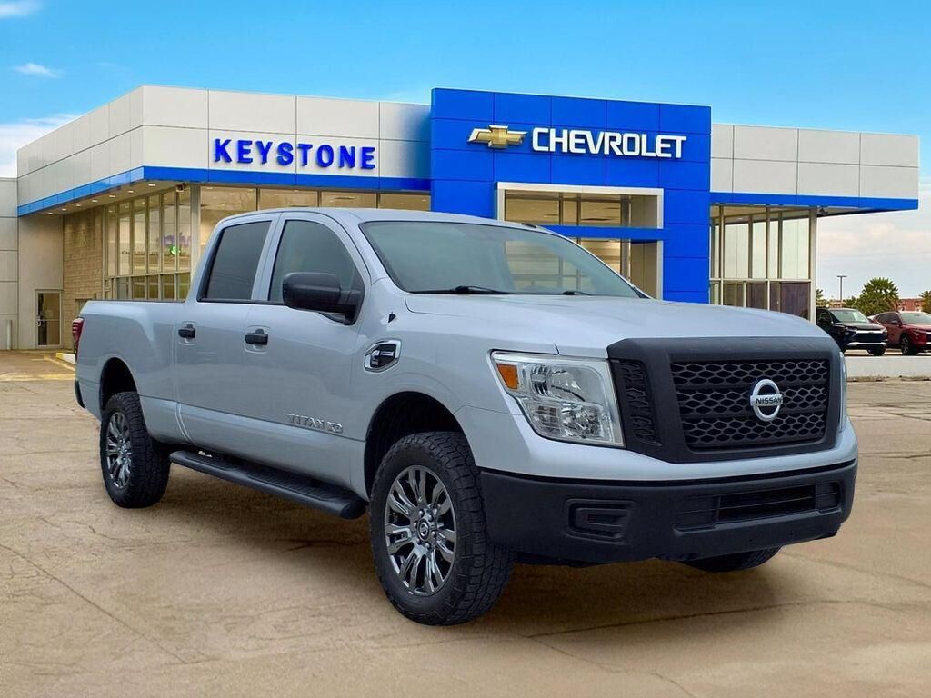 2019 NISSAN Titan