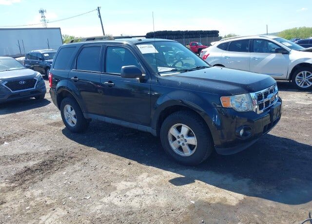 2011 FORD Escape