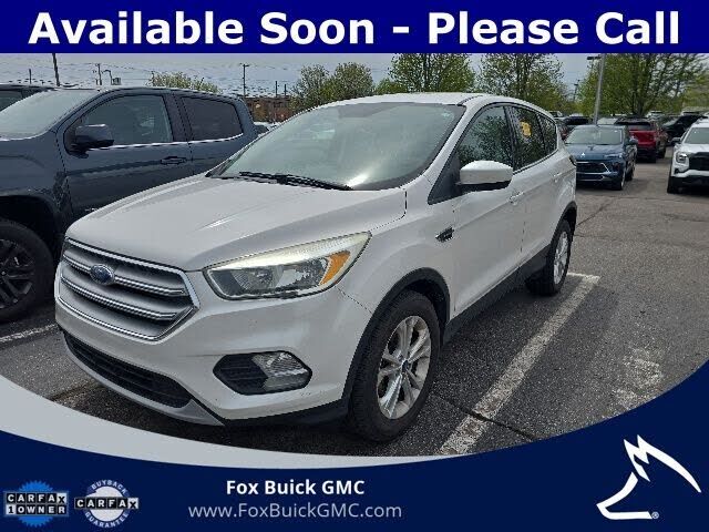 2017 FORD Escape