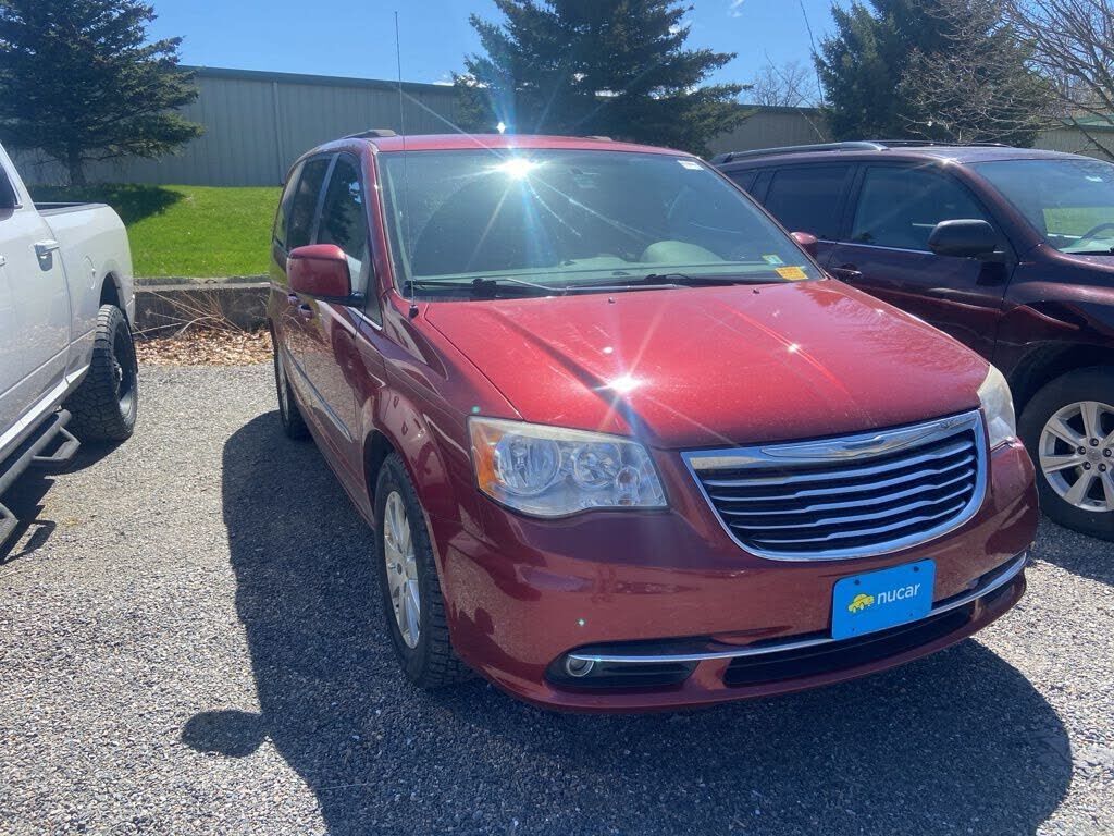 2014 CHRYSLER Town and Country