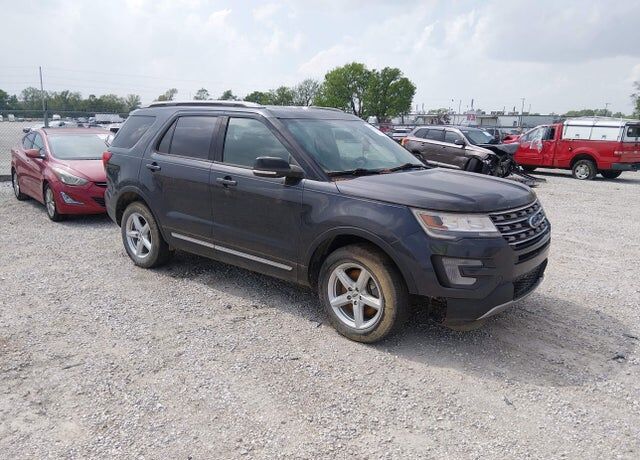 2017 FORD Explorer