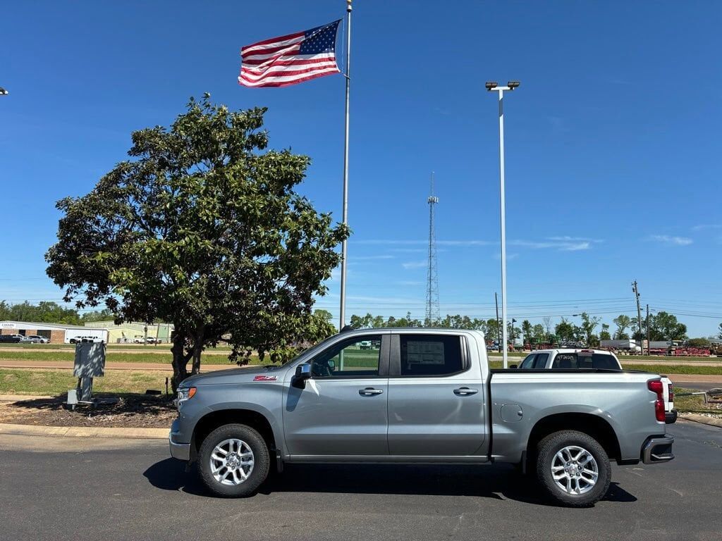 2026 CHEVROLET Silverado