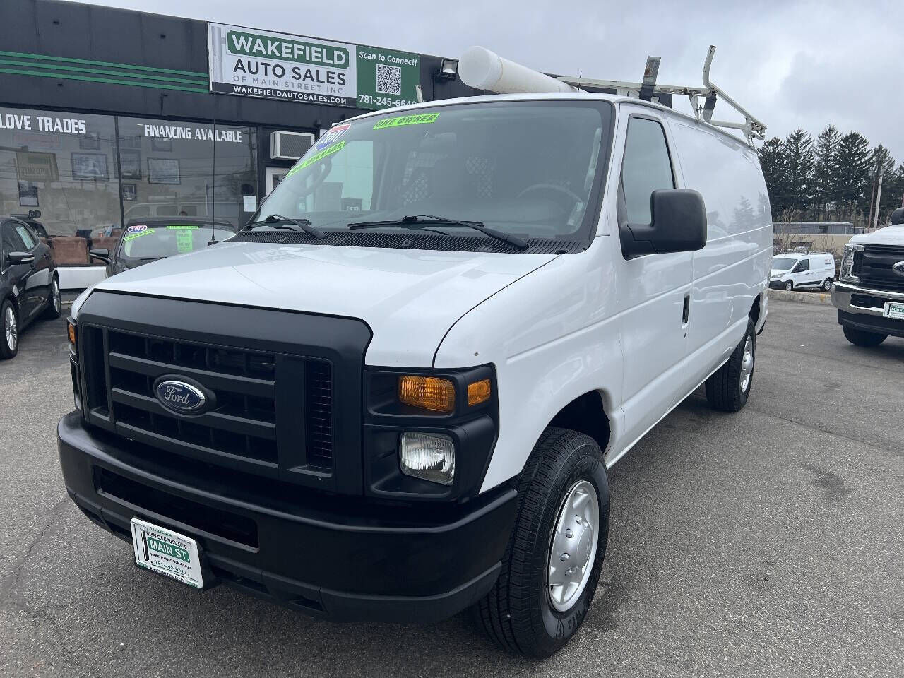 2011 FORD E-350