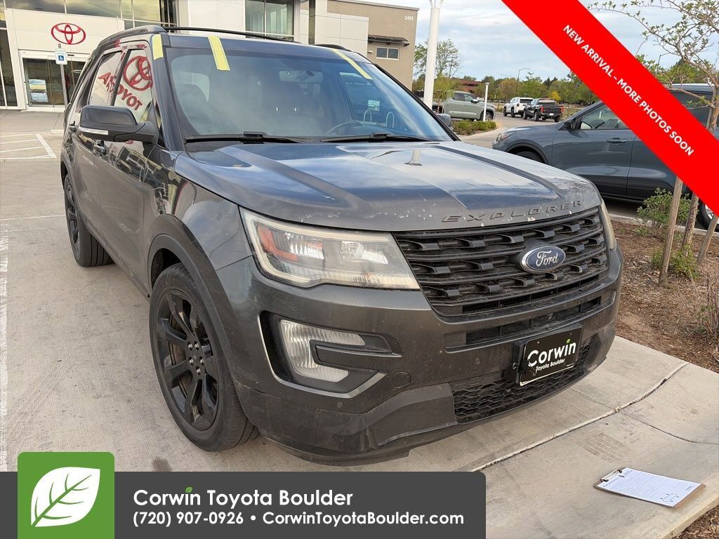 2017 FORD Explorer