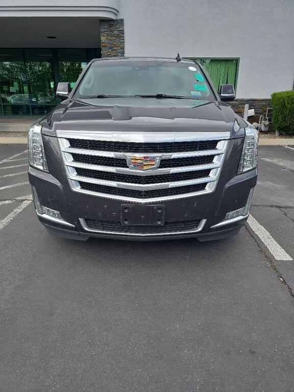 2017 CADILLAC Escalade ESV