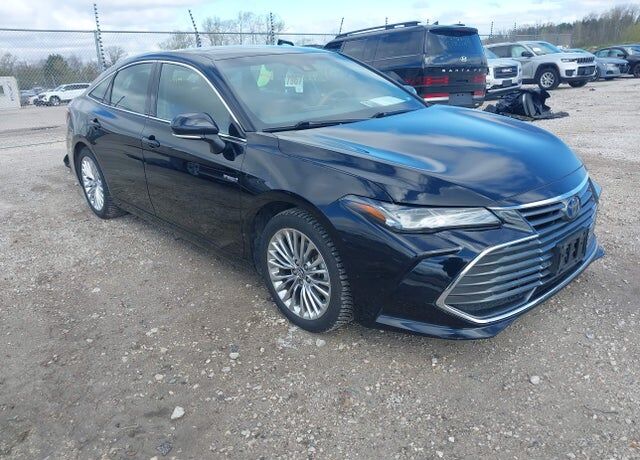 2019 TOYOTA Avalon