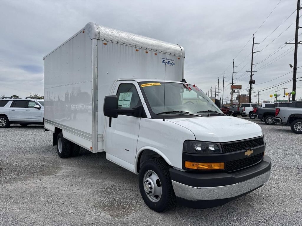 2025 CHEVROLET Express