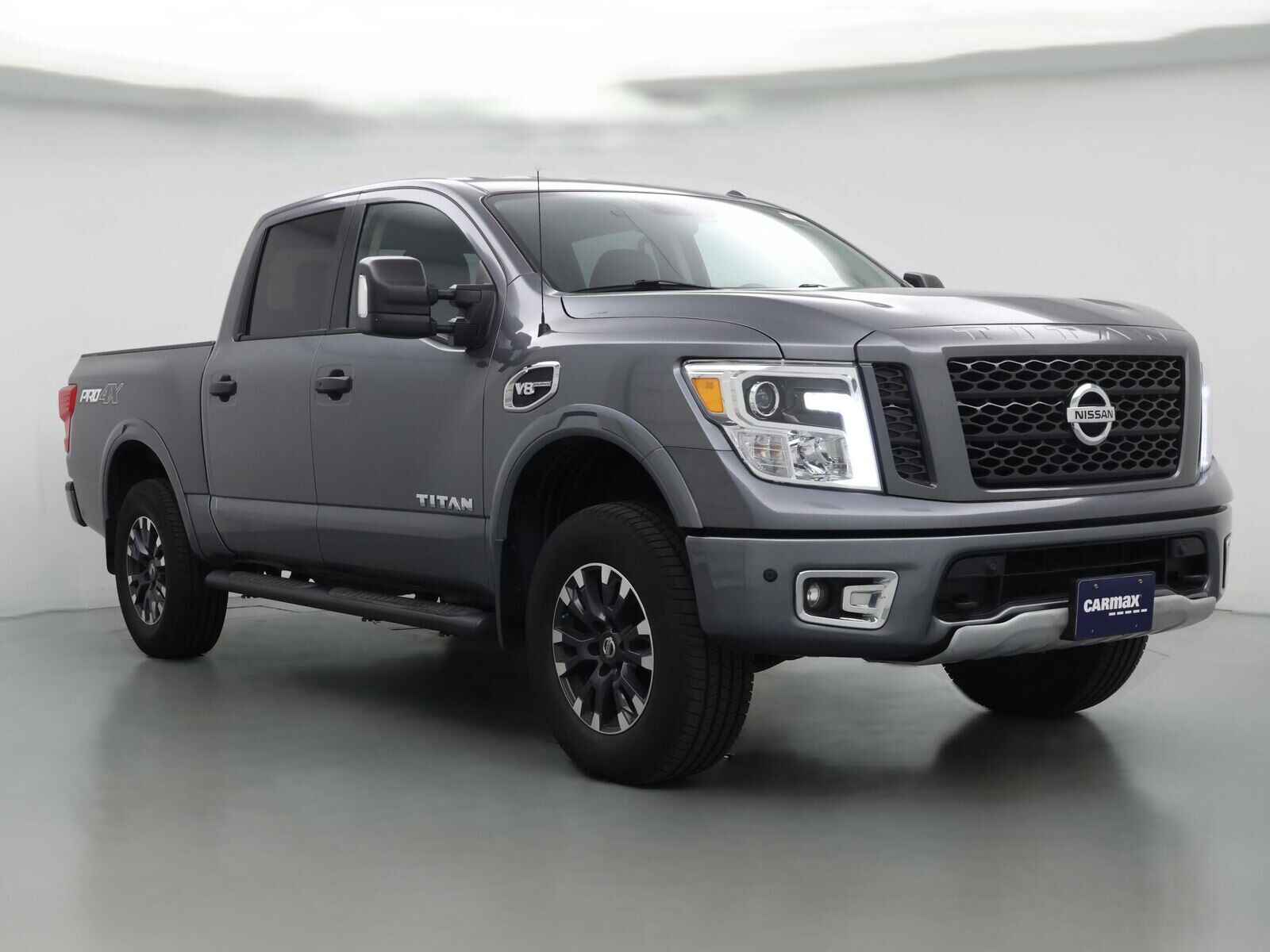 2017 NISSAN Titan