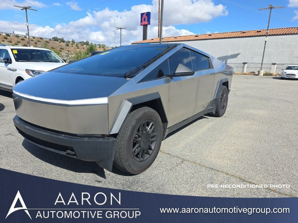 2024 TESLA Cybertruck