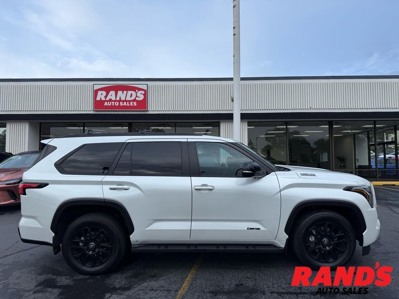 2025 TOYOTA Sequoia