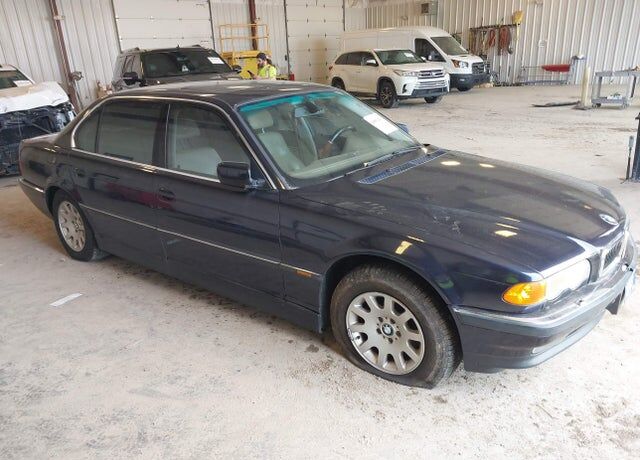 2000 BMW 7 Series