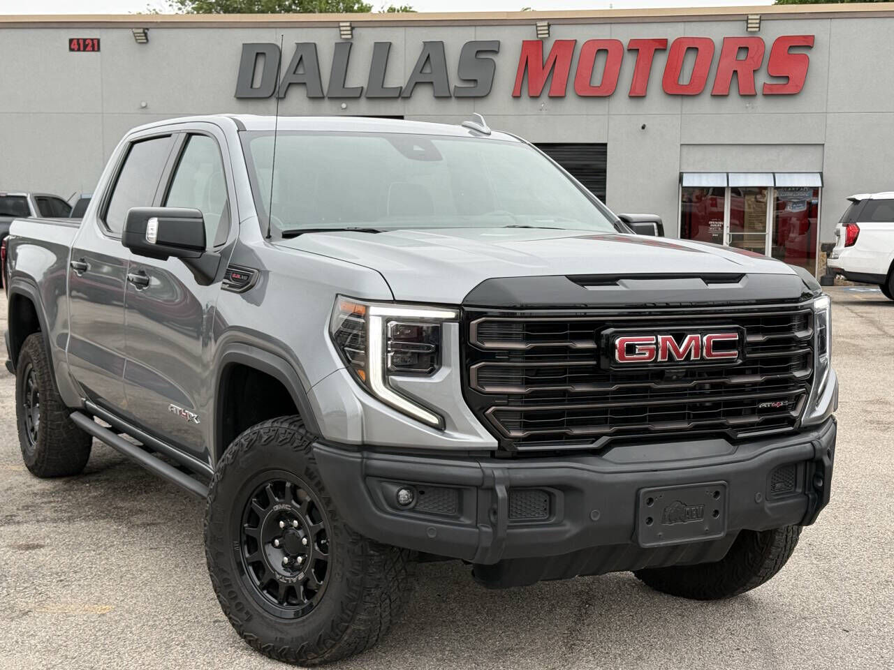 2023 GMC Sierra