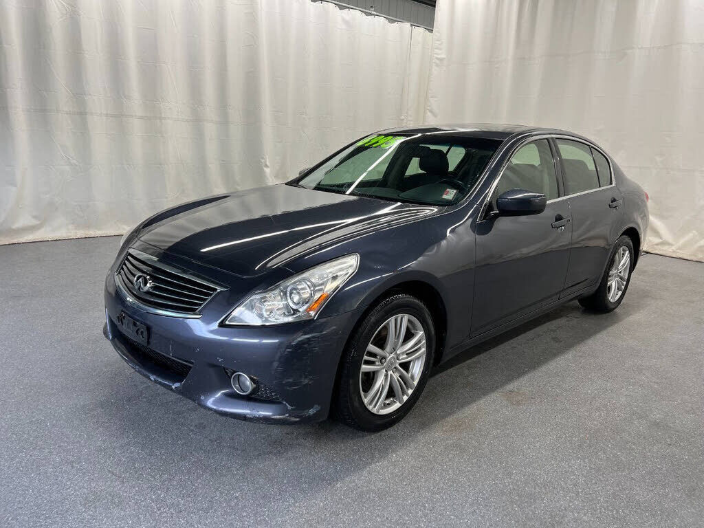 2013 INFINITI G37