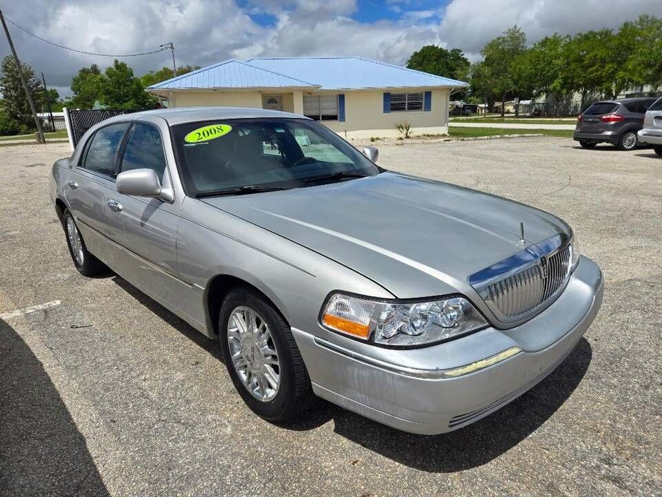 2008 LINCOLN Town Car