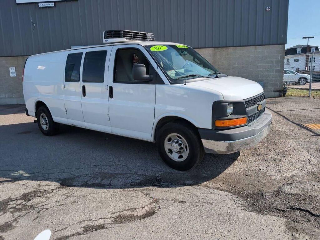 2017 CHEVROLET Express