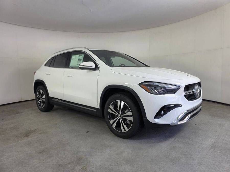 2026 MERCEDES-BENZ GLA-Class