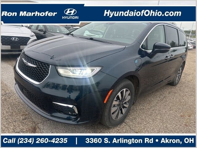 2022 CHRYSLER Pacifica