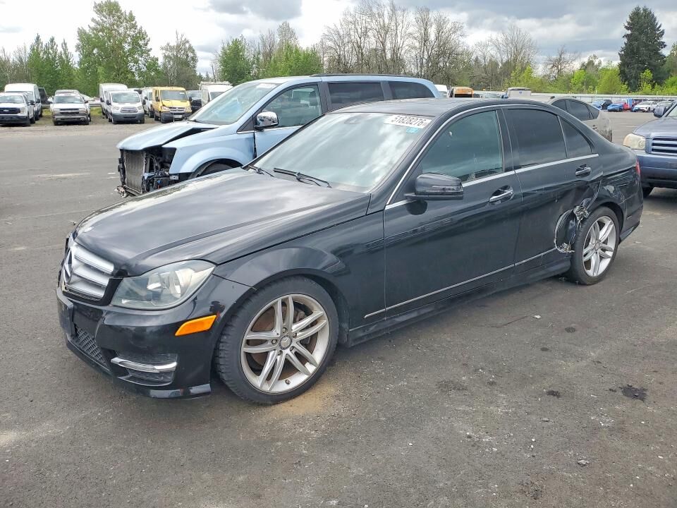 2013 MERCEDES-BENZ C-Class