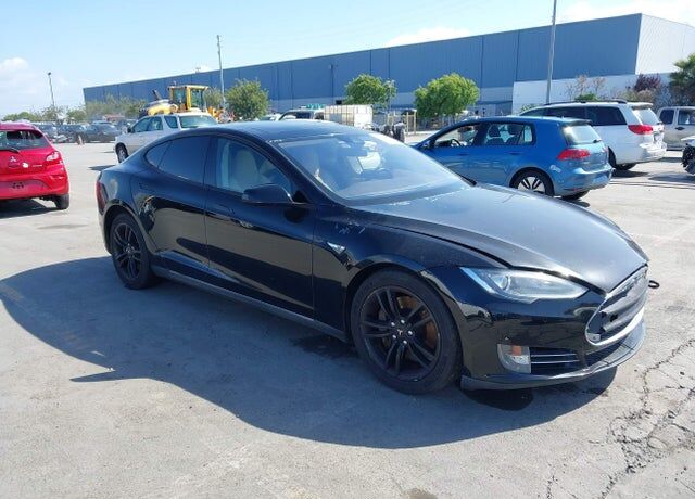 2014 TESLA Model S