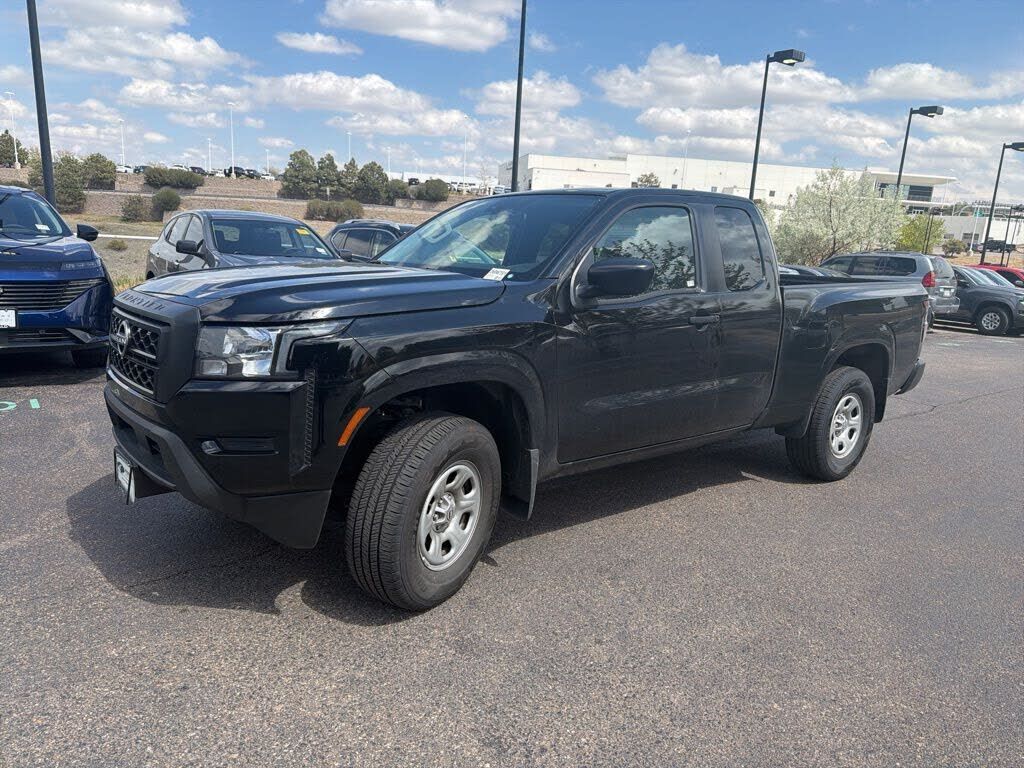 2024 NISSAN Frontier