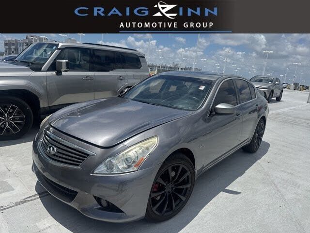 2015 INFINITI Q40