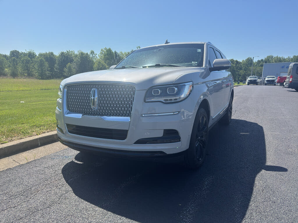 2023 LINCOLN Navigator