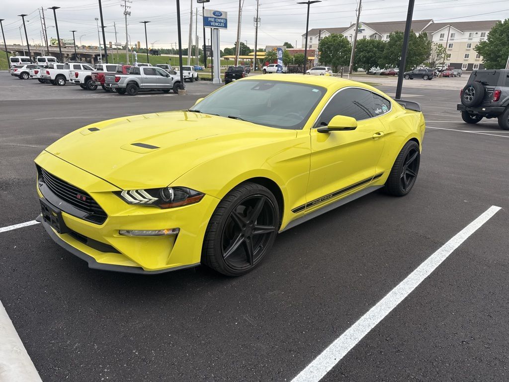 2021 FORD Mustang