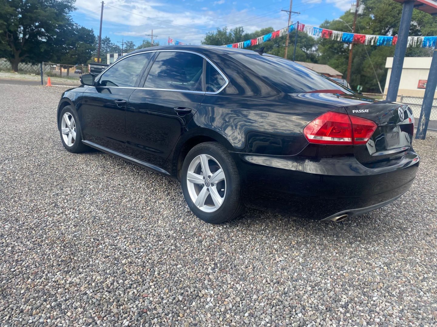 2013 VOLKSWAGEN Passat