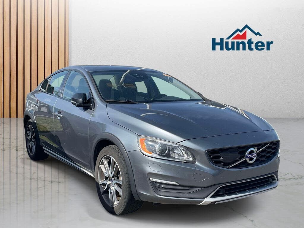 2018 VOLVO S60 Cross Country