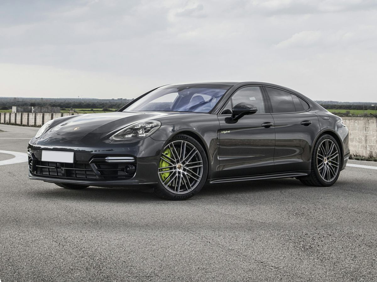 2018 PORSCHE Panamera