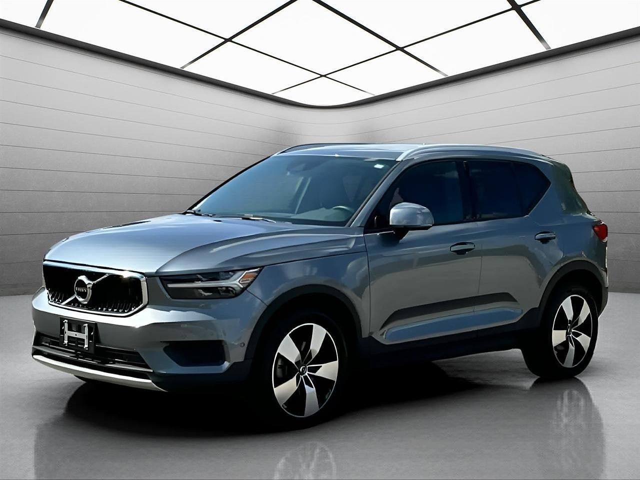 2019 VOLVO XC40