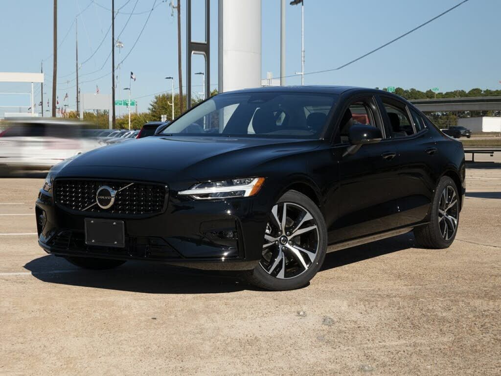 2024 VOLVO S60