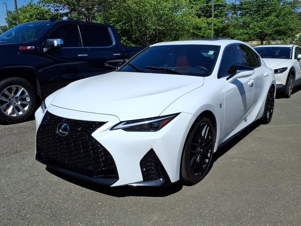 2023 LEXUS IS