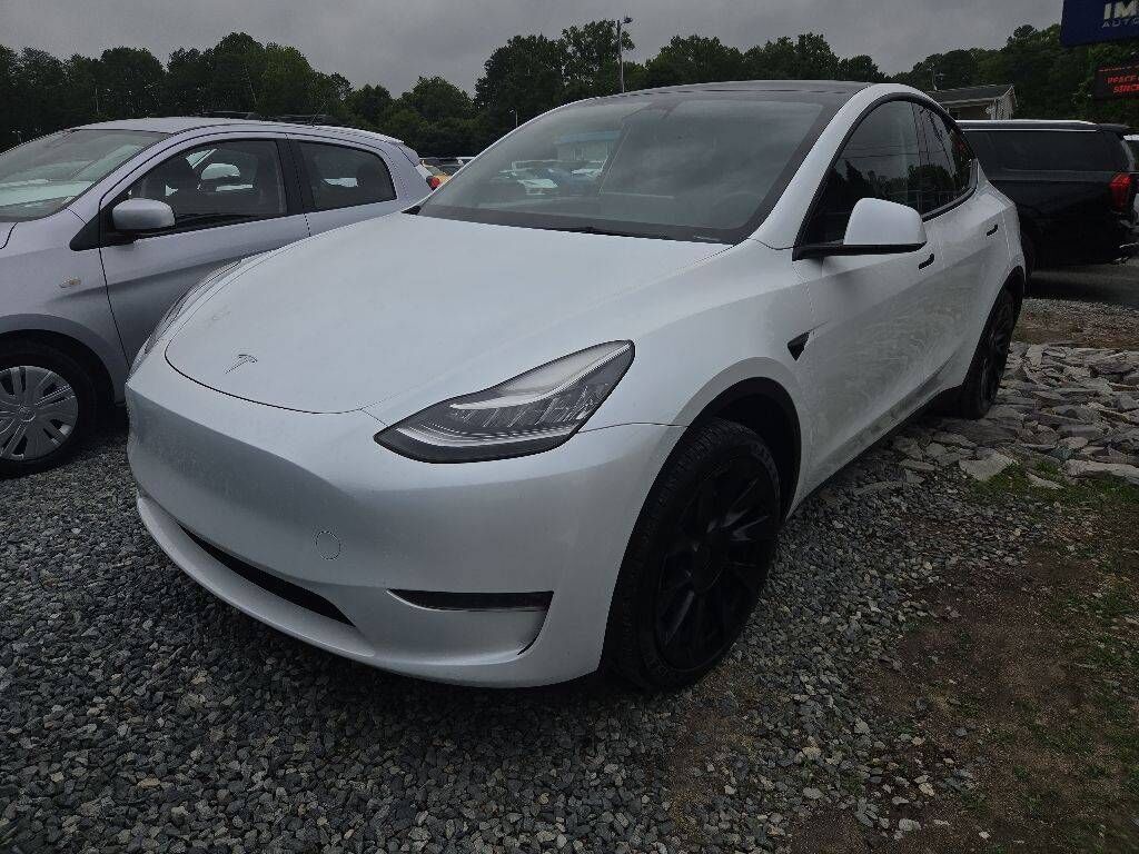 2023 TESLA Model Y