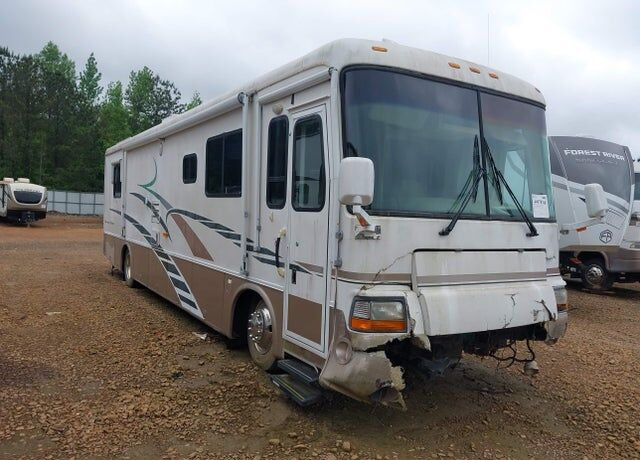 2000 SPARTAN MOTORS CHASSIS Highlander